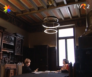 In timpul filmărilor pentru emisiunea Alteritate.Secolul 21. Alina Ledeanu si Cleopatra Lorintiu, la Casa Ion Mincu, sediul ordinului Arhitecţilor din România.